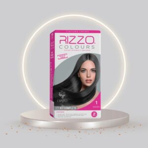 empaque de producto para el cabello sobre pedestal glorificador